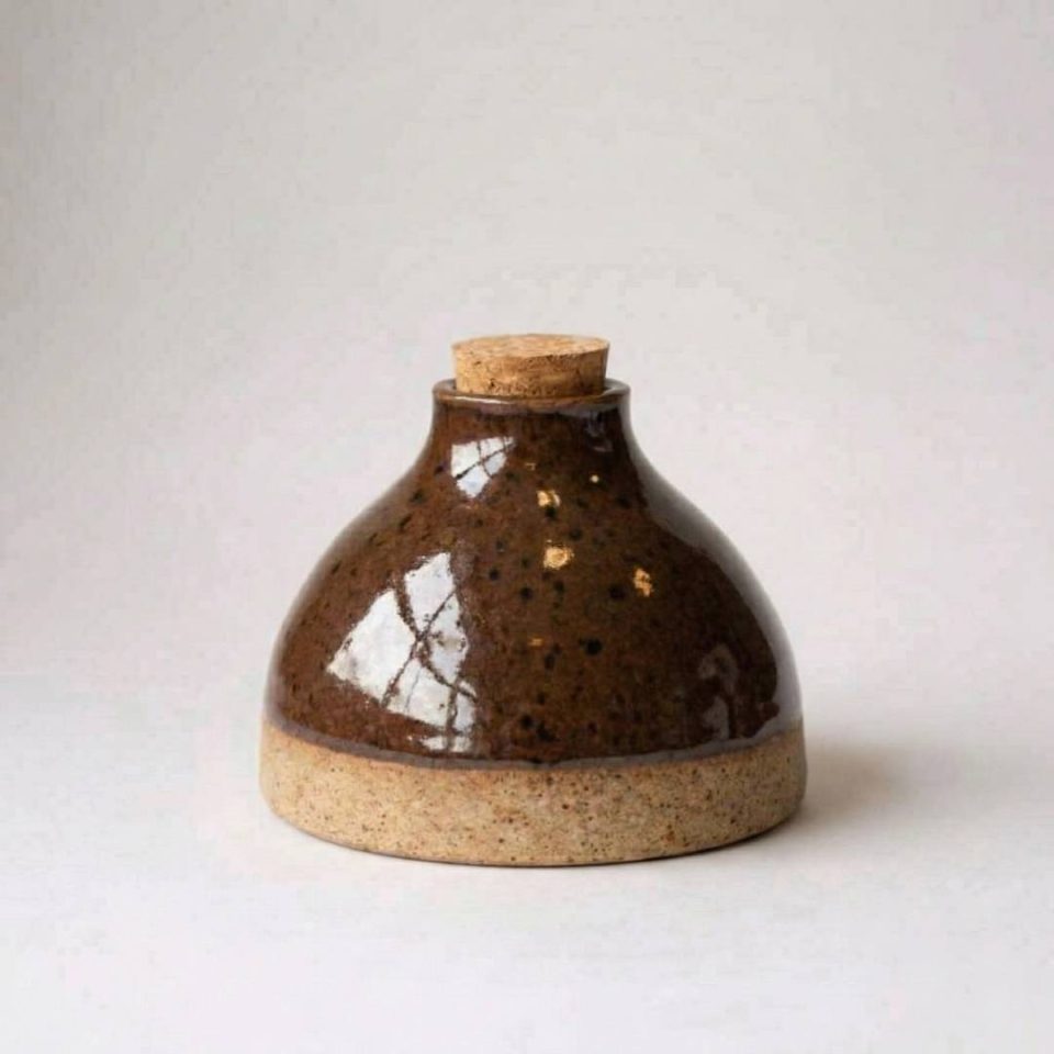 Ceramic Store Pepper Shaker - Brown