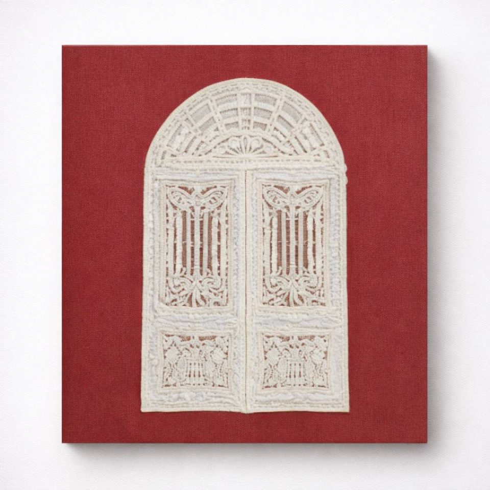 Renda Renascen&ccedil;a Collection by Dani Herren - Handcrafted Lace Architectural Doors 50x40cm - Red