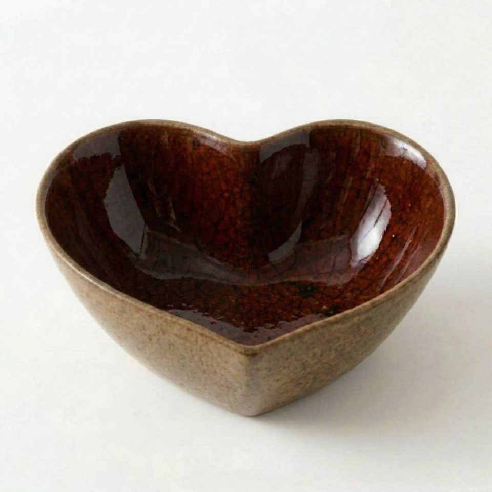 Medium Heart Ceramic Bowl - M - Red